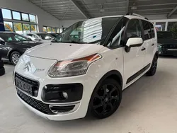 Weiß Gebraucht 2012 Citroën C3 Picasso Van / Kleinbus | 5.995 € (Teuer)