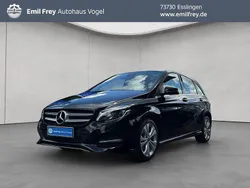 Nachtschwarz unilack Gebraucht 2018 Mercedes B200 Urban Van / Kleinbus | 19.460 € (Etwas zu teuer)