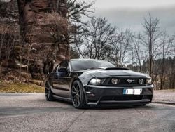 Schwarz Gebraucht 2010 Ford Mustang Coupé | 19.000 €