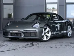 Grün Gebraucht 2024 Porsche 992 Coupé | 279.900 €