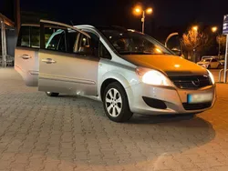 Silber Gebraucht 2010 Opel Zafira Van / Kleinbus | 2.150 € (Guter Preis)