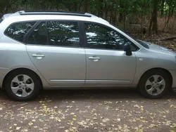 Silber Gebraucht 2007 Kia Carens EX Van / Kleinbus | 2.470 € (Guter Preis)