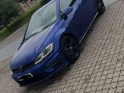 Blau Gebraucht 2017 VW Golf VII Highline Kleinwagen | 11.999 € (Fairer Preis)