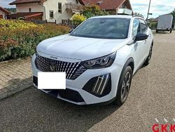 Weiß Gebraucht 2024 Peugeot 2008 Allure SUV | 20.980 € (Guter Preis)