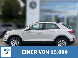 Grau Gebraucht 2024 VW T-Roc Life SUV | 27.900 € (Guter Preis)