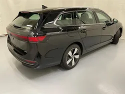 Grenadill schwarz metallic Gebraucht 2024 VW Passat Business Limousine | 33.779 € (Teuer)