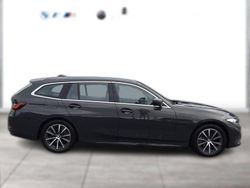 Metallic Gebraucht 2024 BMW 320 Kombi | 41.460 € (Teuer)