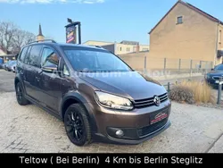 Braun Gebraucht 2013 VW Touran Cross Van / Kleinbus | 11.490 €