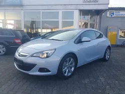 Grau Gebraucht 2013 Opel Astra GTC Sport Limousine | 6.450 € (Fairer Preis)