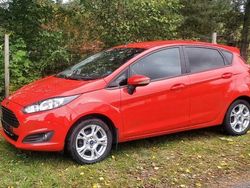 Rot Gebraucht 2014 Ford Fiesta Kleinwagen | 7.500 € (Teuer)