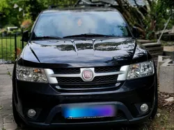 Schwarz Gebraucht 2011 Fiat Freemont SUV | 7.000 € (Fairer Preis)