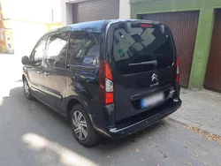 Schwarz Gebraucht 2017 Citroën Berlingo Van / Kleinbus | 13.000 € (Teuer)