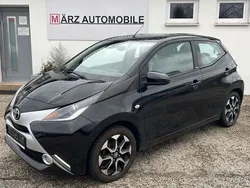 Schwarz Gebraucht 2017 Toyota Aygo Edition-S Kleinwagen | 10.590 € (Fairer Preis)