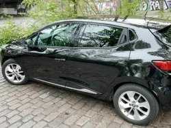 Schwarz Gebraucht 2015 Renault Clio IV LIMITED Kleinwagen | 6.950 € (Guter Preis)