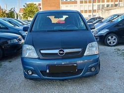 Grün Gebraucht 2007 Opel Meriva Van / Kleinbus | 1.150 €