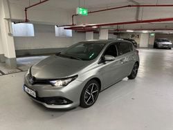Grau Gebraucht 2019 Toyota Auris Hybrid Kleinwagen | 15.750 € (Fairer Preis)
