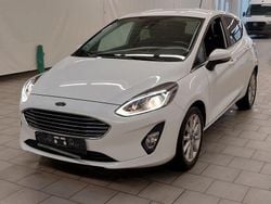 Weiß Gebraucht 2017 Ford Fiesta Titanium Limousine | 7.880 € (Fairer Preis)