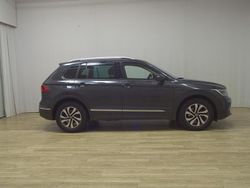 Grau Gebraucht 2022 VW Tiguan Active SUV | 19.480 € (Superpreis)