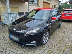 Schwarz Gebraucht 2018 Ford Focus ST-Line Kombi | 14.990 € (Guter Preis)