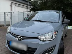 Grau Gebraucht 2014 Hyundai i20 Kleinwagen | 4.950 €