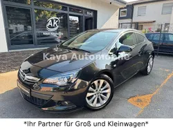 Schwarz Gebraucht 2011 Opel Astra GTC Innovation Limousine | 5.890 € (Etwas zu teuer)