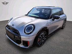 Grau Gebraucht 2024 Mini John Cooper Works Kleinwagen | 35.299 € (Fairer Preis)