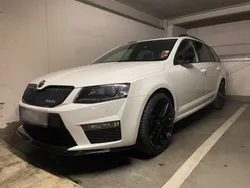 Weiß Gebraucht 2013 Skoda Octavia RS Kombi | 12.800 € (Guter Preis)