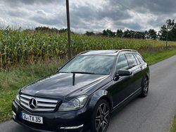 Schwarz Gebraucht 2012 Mercedes C350 Avantgarde Limousine | 10.000 € (Fairer Preis)