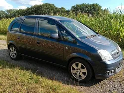 Blau Gebraucht 2006 Opel Meriva Van / Kleinbus | 1.700 €