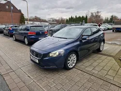 Blau Gebraucht 2015 Volvo V40 You! Kombi | 7.490 € (Guter Preis)