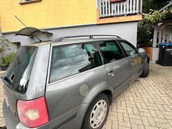 Grau Gebraucht 2005 VW Passat Kombi | 3.199 € (Teuer)