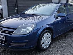 Blau Gebraucht 2004 Opel Astra Edition Limousine | 990 € (Fairer Preis)