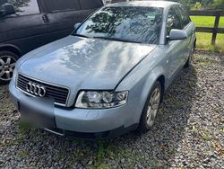 Blau Gebraucht 2001 Audi A4 Limousine | 1.750 € (Guter Preis)