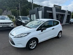 Weiß Gebraucht 2012 Ford Fiesta Ambiente Kleinwagen | 6.699 € (Etwas zu teuer)