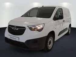 Jade weiss Gebraucht 2020 Opel Combo Selection Van / Kleinbus | 10.490 € (Superpreis)