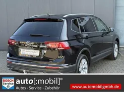 Schwarz Gebraucht 2024 VW Tiguan Allspace Life SUV | 35.480 € (Fairer Preis)