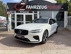 Weiß Gebraucht 2020 Volvo V60 R-Design Kombi | 23.700 € (Fairer Preis)