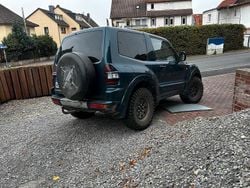 Grün Gebraucht 2000 Mitsubishi Pajero SUV | 8.999 € (Etwas zu teuer)