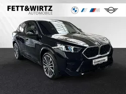 Saphirschwarz Gebraucht 2024 BMW X2 M Sport SUV | 43.900 € (Teuer)