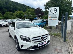 Weiß Gebraucht 2015 Mercedes GLA250 SUV | 20.995 € (Fairer Preis)