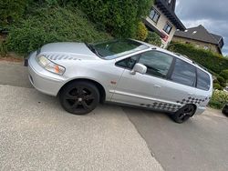 Grau Gebraucht 2000 Honda Shuttle Van / Kleinbus | 2.400 €