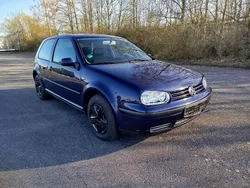 Blau Gebraucht 2002 VW Golf IV Limousine | 1.590 € (Fairer Preis)