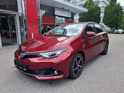 Red mc. Gebraucht 2018 Toyota Auris Hybrid Team Limousine | 14.990 € (Guter Preis)