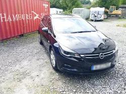 Schwarz Gebraucht 2018 Opel Astra Kombi | 7.290 € (Guter Preis)