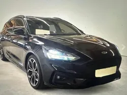 Schwarz Gebraucht 2020 Ford Focus ST-Line Limousine | 10.948 € (Fairer Preis)