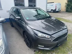 Grau Gebraucht 2016 Ford Focus Kombi | 5.000 € (Superpreis)