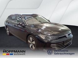 Grenadillschwarz metallic Gebraucht 2024 VW Passat Elegance Kombi | 35.490 € (Guter Preis)