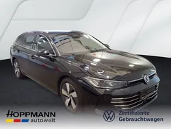 Grenadillschwarz metallic Gebraucht 2024 VW Passat Elegance Kombi | 35.490 € (Guter Preis)