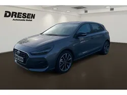 Weiß Neu 2025 Hyundai i30 Advantage Limousine | 22.885 € (Fairer Preis)