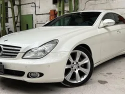 Weiß Gebraucht 2008 Mercedes CLS350 Limousine | 19.300 €
